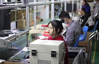 12月1日曼联电子迎来5G客户的实地考察